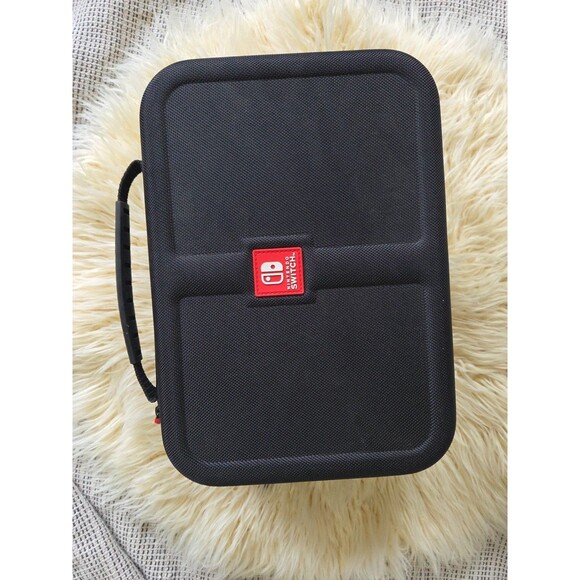 RDS Nintendo Switch Game Traveler Deluxe System Case Black Hard Shell - Picture 2 of 8